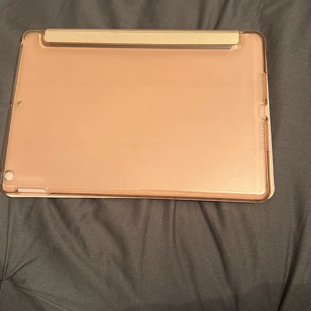 NWOT IPad Case for 10.2 inch iPad
